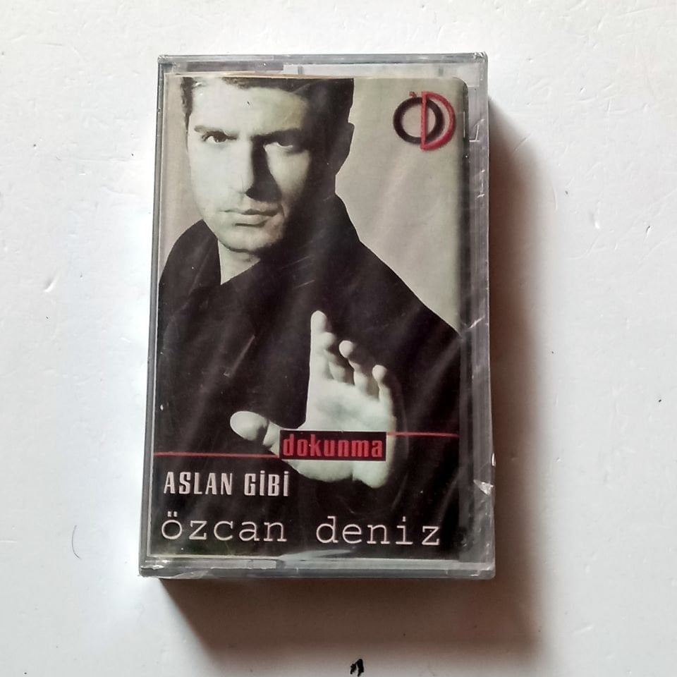 ÖZCAN DENİZ - DOKUNMA / ASLAN GİBİ (2000) - KASET SIFIR