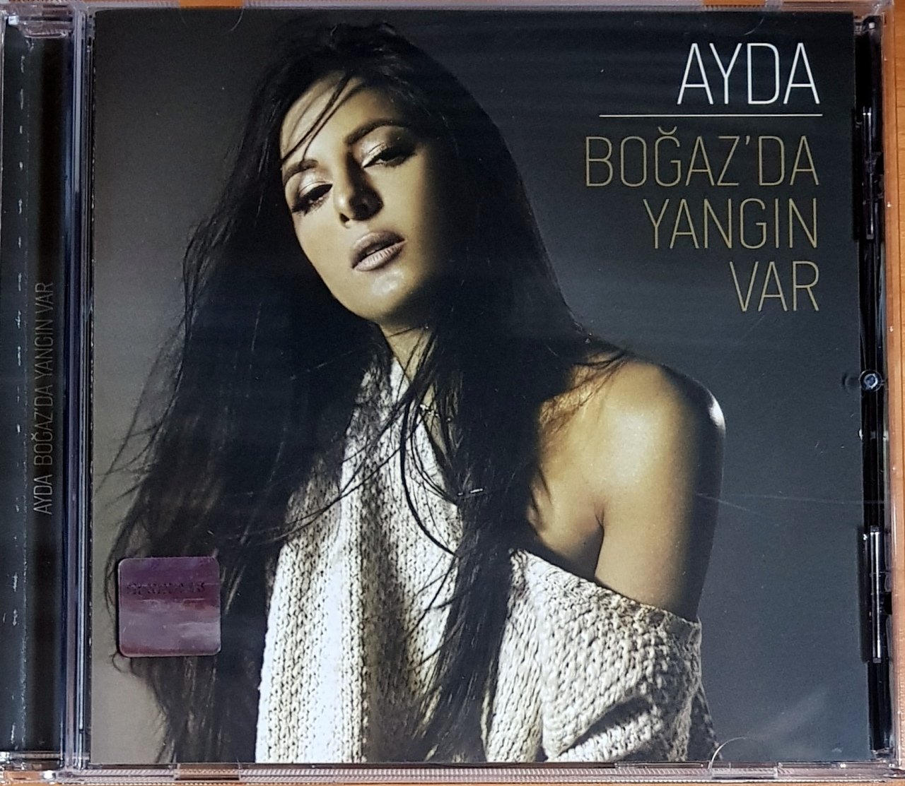 AYDA - BOĞAZ'DA YANGIN VAR (2015) COLUMBIA SINGLE CD 2.EL