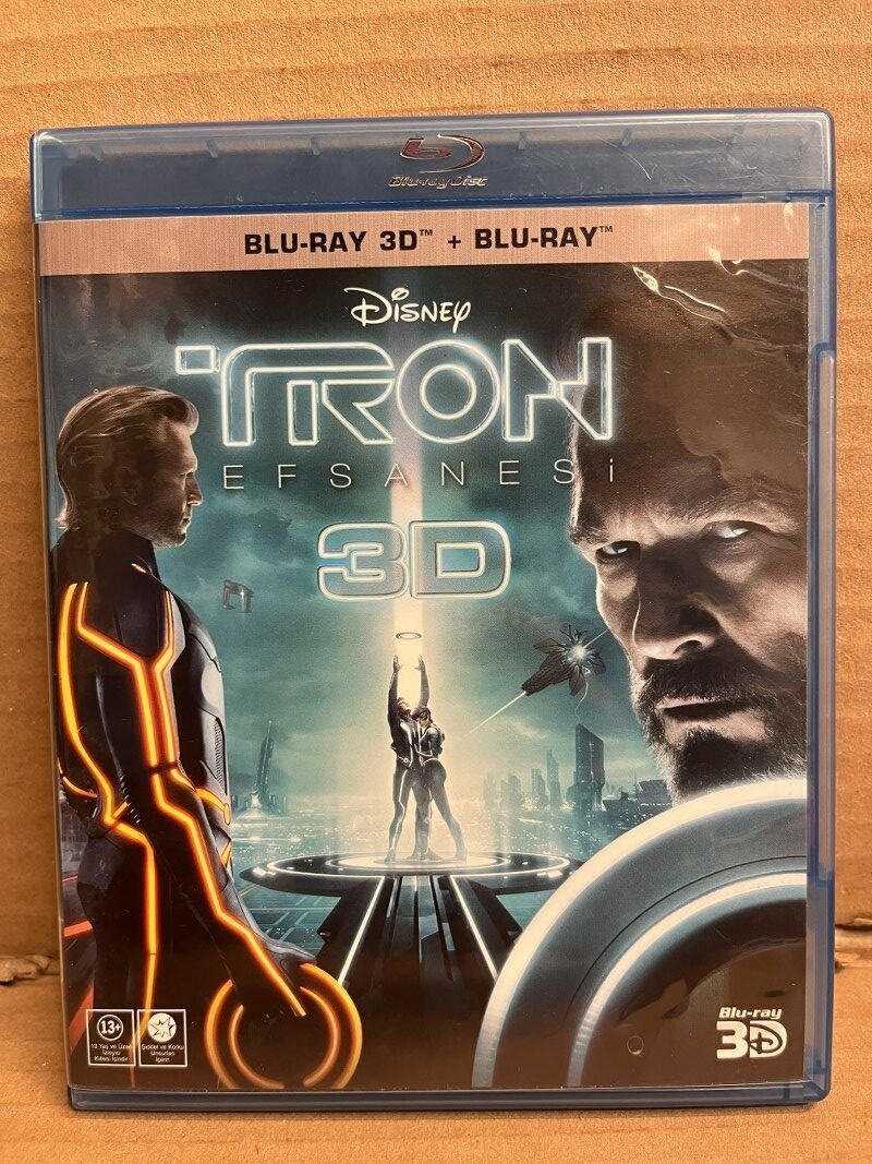 TRON LEGACY - TRON EFSANESİ - JEFF BRIDGES - 2D & 3D BLU RAY 2.EL
