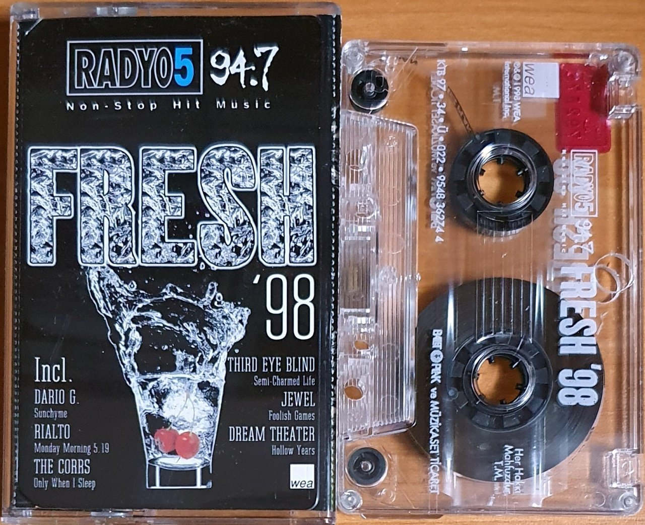 FRESH '98 RADYO 5 / DARIO G, RIALTO, THE CORRS, THIRD EYE BLIND, JEWEL (1997) - KASET BALET 2.EL