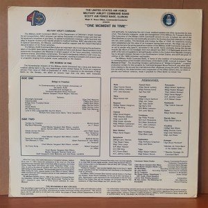 ONE MOMENT IN TIME / 40TH ANNIVERSARY OF ''BERLIN AIRLIFT'' / MILITARY AIRLIFT COMMAND BAND - LP 2.EL PLAK