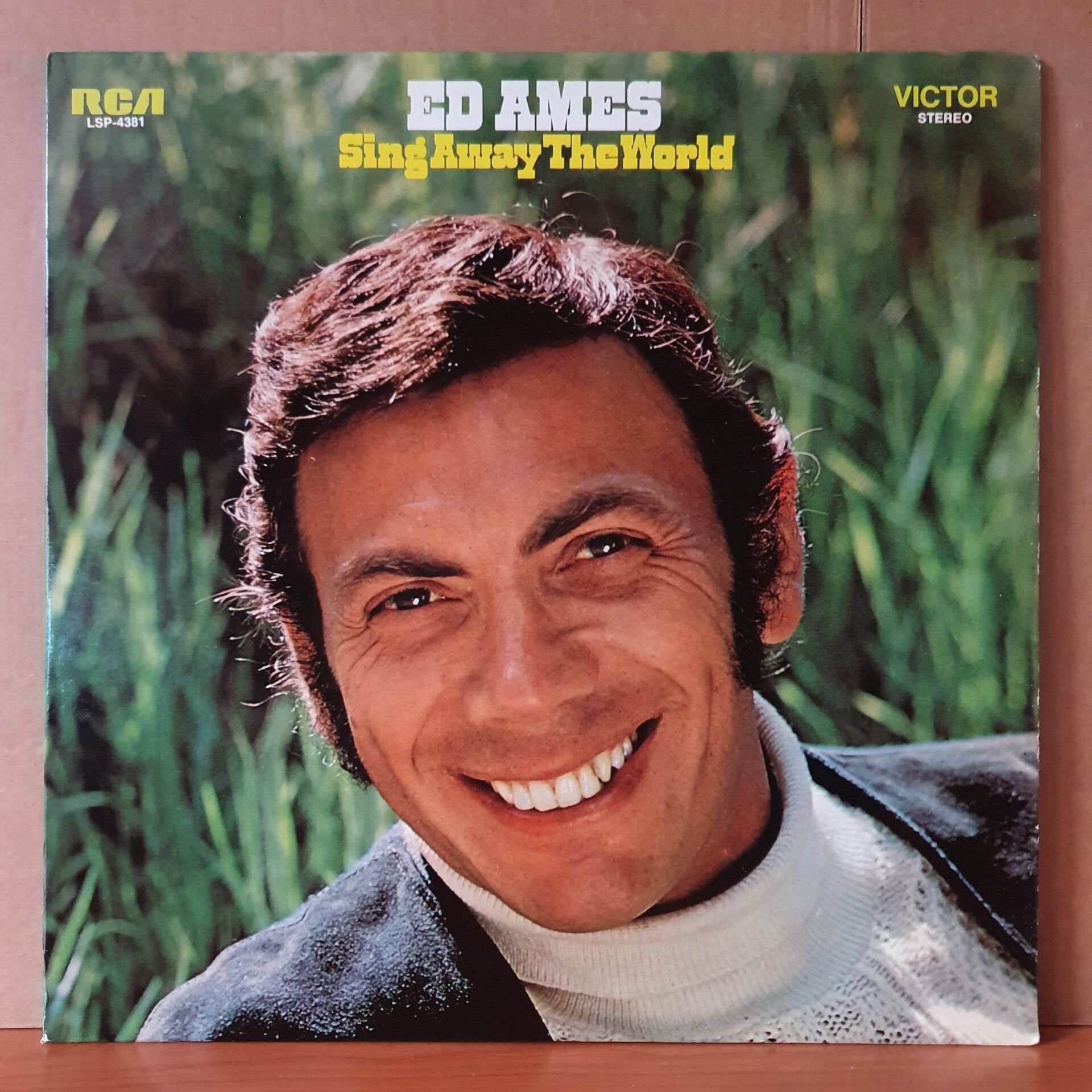ED AMES - SING AWAY THE WORLD (1970) - LP 2.EL PLAK