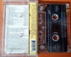 OLIVIA NEWTON JOHN - BACK TO BASICS THE ESSENTIAL COLLECTION 1971-1992 (1993) YONCA CASSETTE MADE IN TURKEY ''USED''