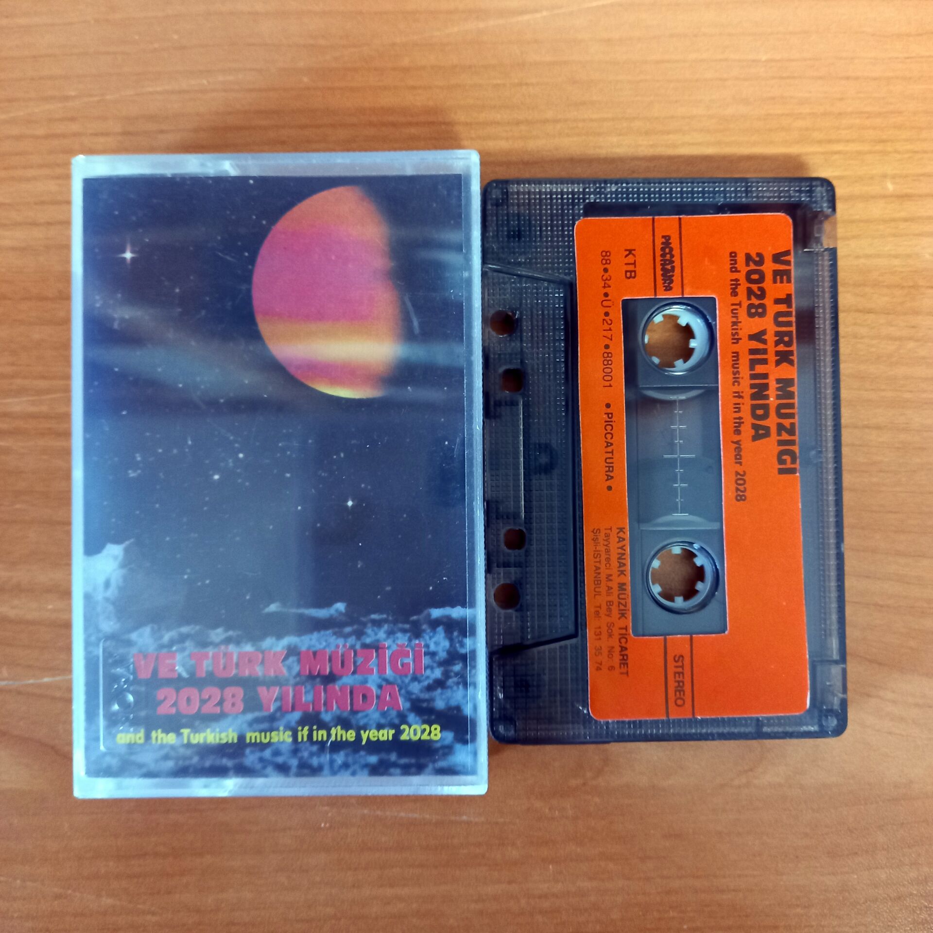 VE TÜRK MÜZİĞİ 2028 YILINDA (1988) TUĞRUL KARATAŞ PICCATURA - KASET 2.EL