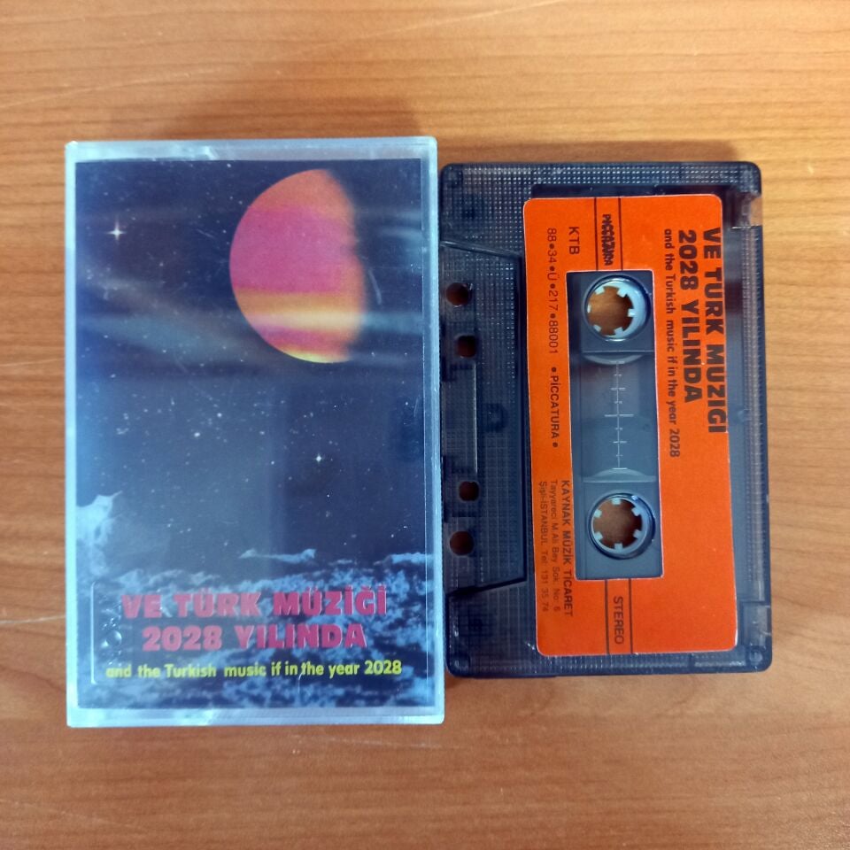 VE TÜRK MÜZİĞİ 2028 YILINDA (1988) TUĞRUL KARATAŞ PICCATURA - KASET 2.EL