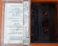 GENESIS - LIVE THE WAY WE WALK VOLUME TWO: THE LONGS (1993) RAKS CASSETTE MADE IN TURKEY ''USED''