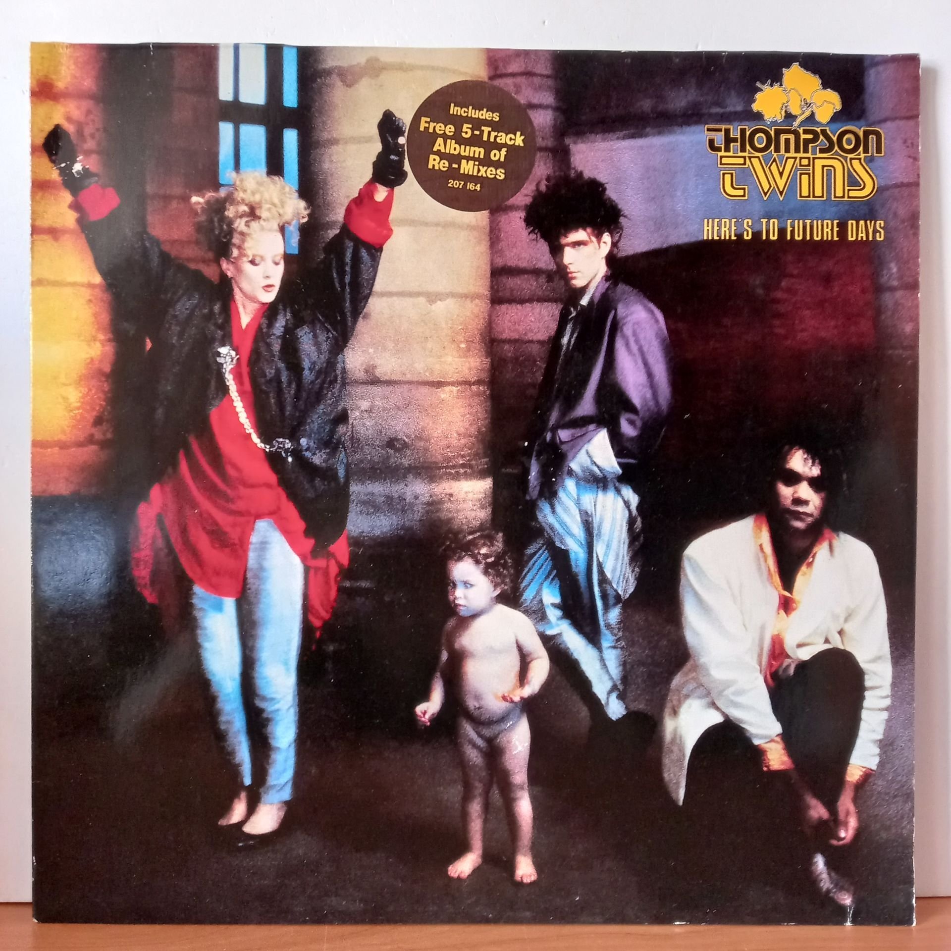 THOMPSON TWINS – HERE'S TO FUTURE DAYS (1985) - 2LP BONUS 5 TRACK ALBUM OF REMIXES 2.EL PLAK