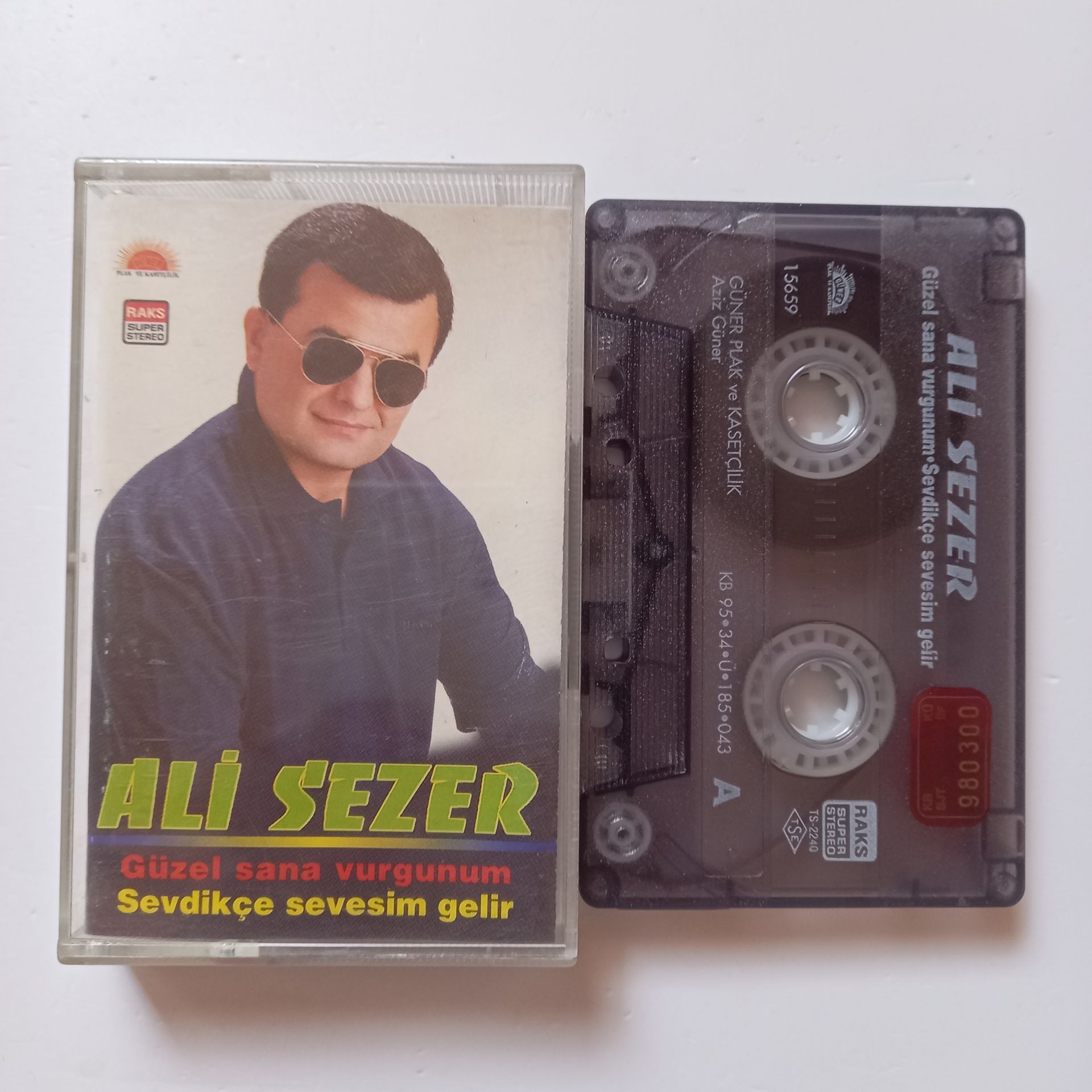 ALİ SEZER - GÜZEL SANA VURGUNUM / SEVDİKÇE SEVESİM GELİR (1995) - KASET 2.EL