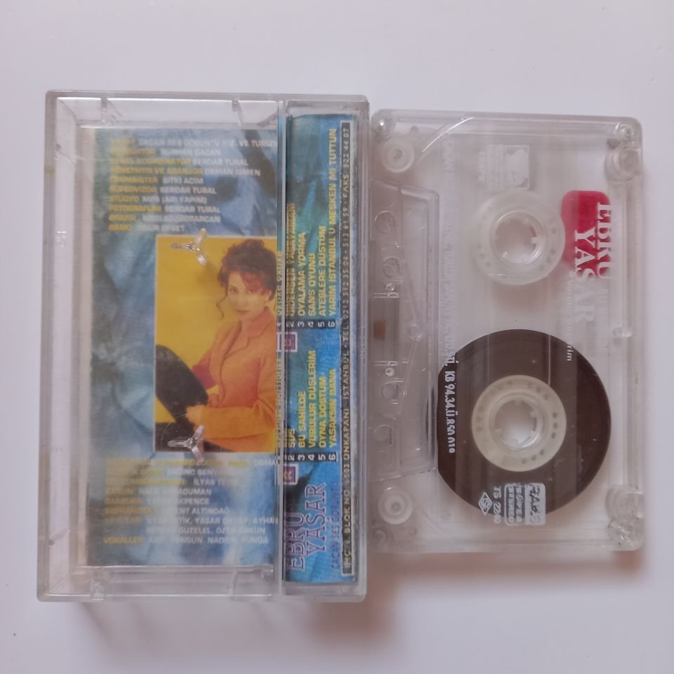EBRU YAŞAR - BU SAHİLDE / VURULUR DÜŞLERİM (1994) - KASET 2.EL