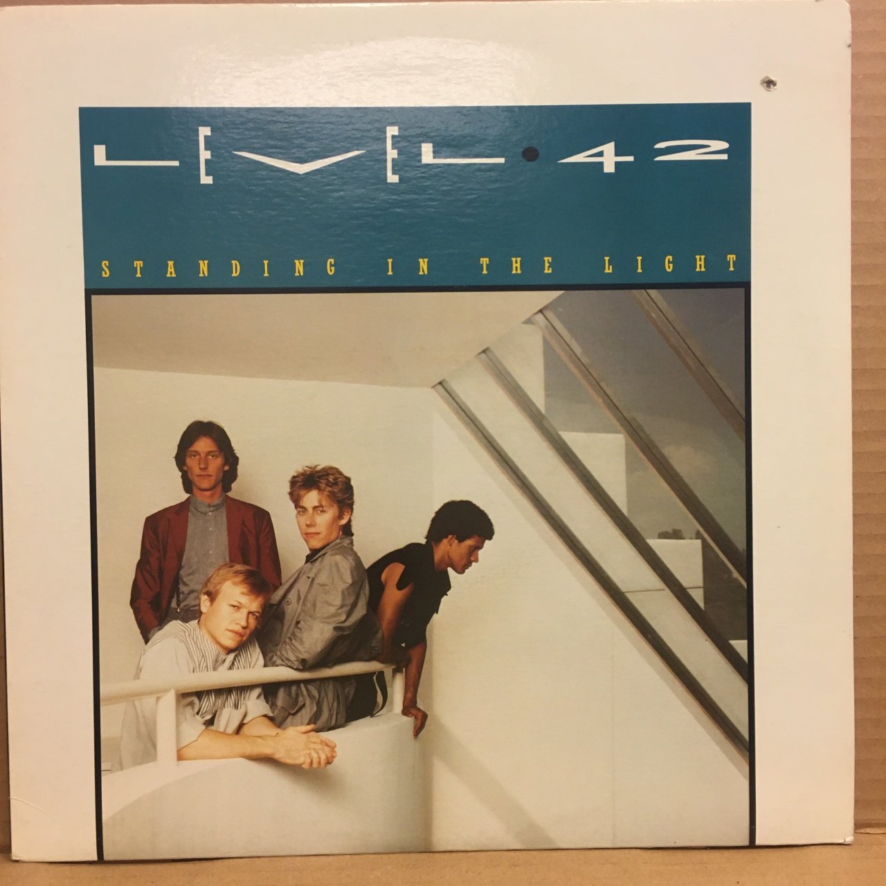 LEVEL 42 - STANDING IN THE LIGHT (1986) 2.EL PLAK