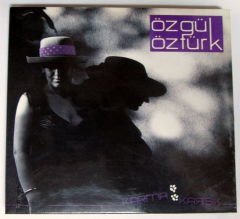 ÖZGÜL ÖZTÜRK - KARMA KARIŞIK - CD 2.EL