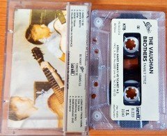 VAUGHAN BROTHERS - FAMILY STYLE (1990) UZELLI CASSETTE MADE IN TURKEY ''USED'' PAPER LABEL