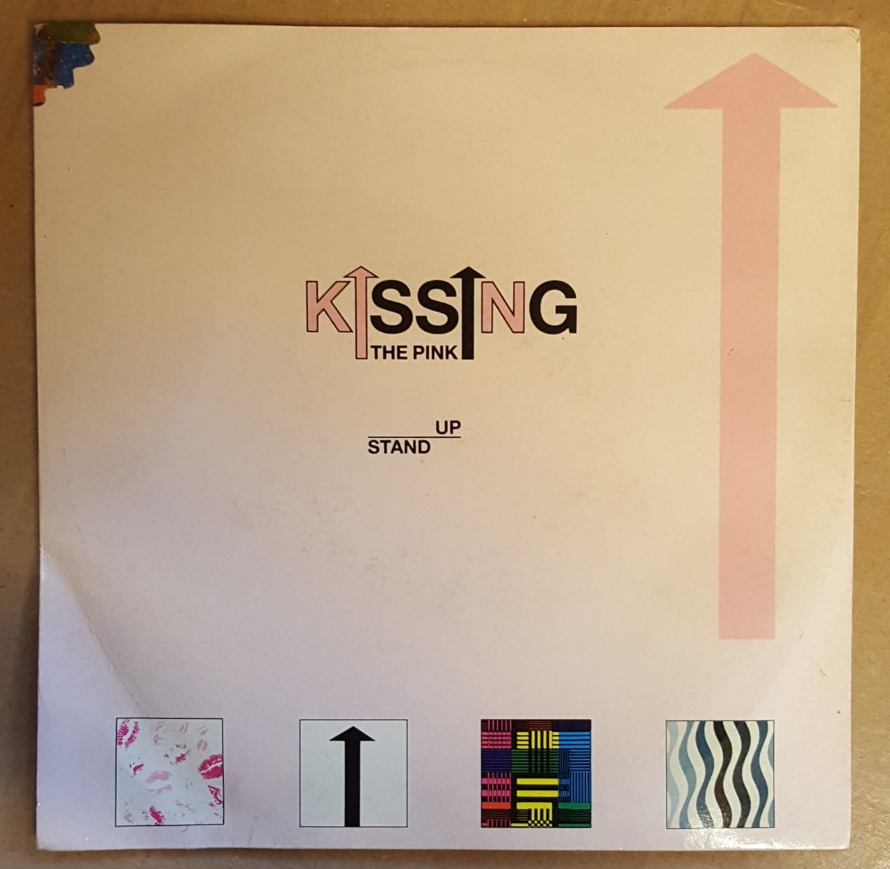 KISSING THE PINK - STAND UP / CERTAIN THINGS ARE LIKELY (1988) - 7'' 45 DEVİR SINGLE PLAK