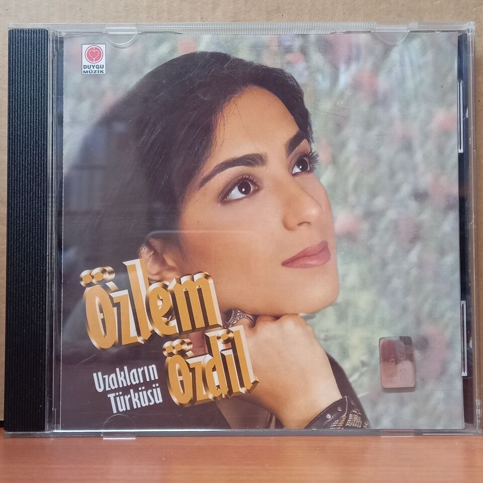 ÖZLEM ÖZDİL - UZAKLARIN TÜRKÜSÜ - CD 2.EL