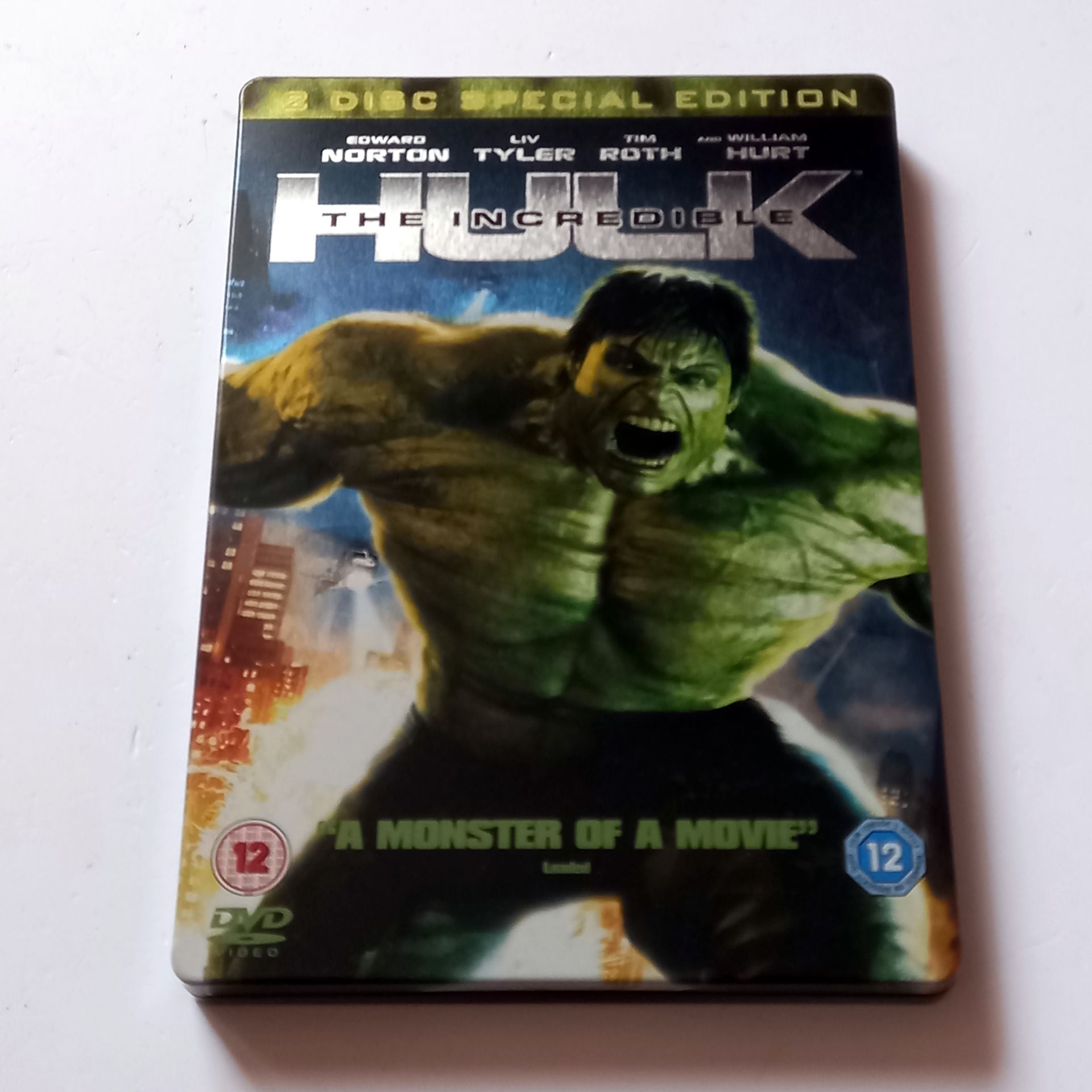 THE INCREDIBLE HULK - EDWARD NORTON, LIV TYLER - YÖN.: LOUIS LETERRIER - DVD 2 DİSK METAL KUTU ÖZEL VERSİYON 2.EL