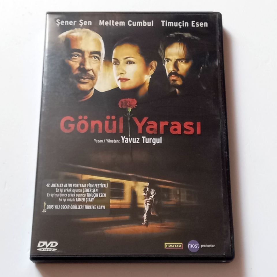 GÖNÜL YARASI - ŞENER ŞEN, MELTEM CUMBUL, TİMUÇİN ESEN - YÖN.: YAVUZ TURGUL - DVD 2.EL