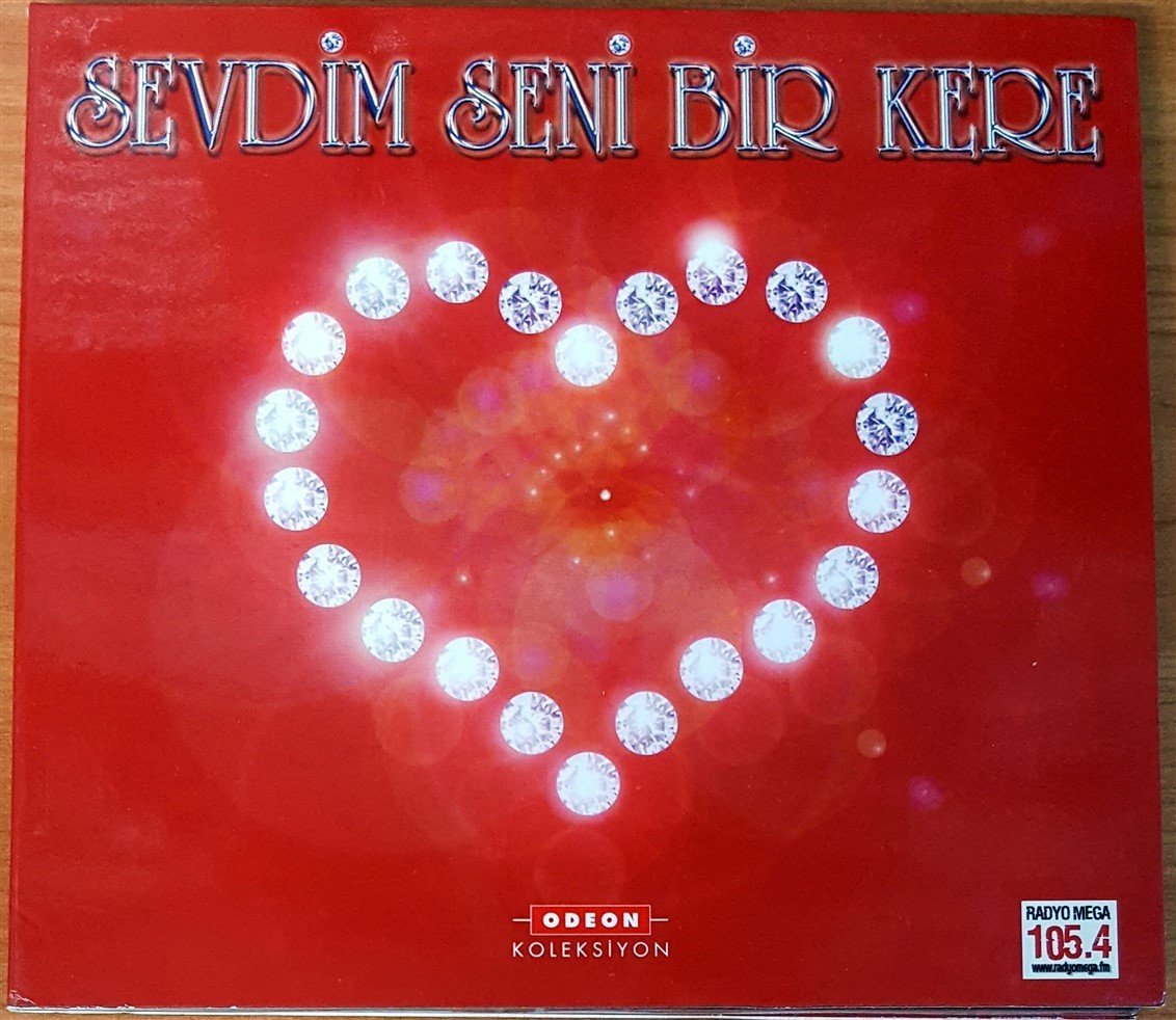 SEVDİM SENİ BİR KERE - RADYO MEGA POP MÜZİK TOPLAMASI CD 2.EL