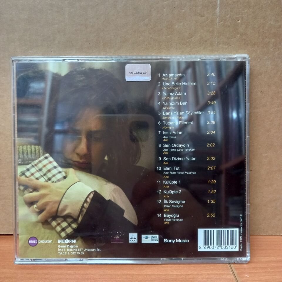 ISSIZ ADAM FİLM MÜZİKLERİ - CD 2.EL