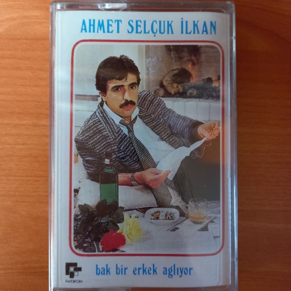 AHMET SELÇUK İLKAN - BAK BİR ERKEK AĞLIYOR (1998) - KASET SIFIR