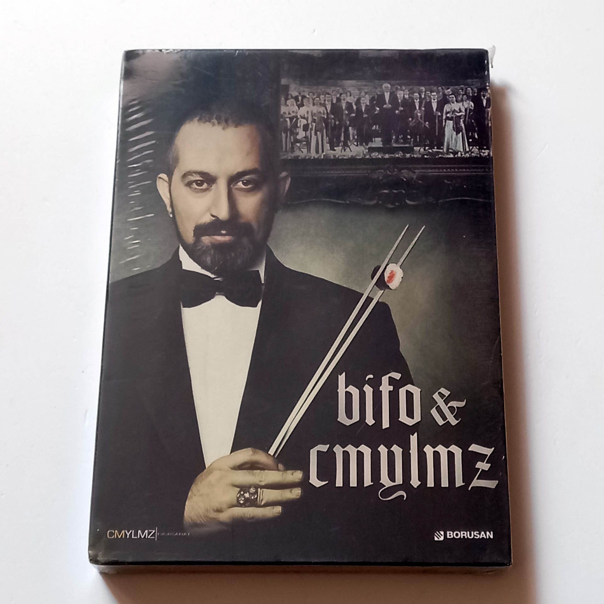 BİFO & CMYLMZ - BORUSAN İSTANBUL FİLARMONİ ORKESTRASI & CEM YILMAZ - DVD AMBALAJINDA SIFIR