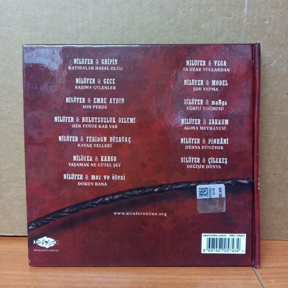 NİLÜFER - 13 DÜET / GRİPİN, EMRE AYDIN, FERİDUN DÜZAĞAÇ, MODEL, MANGA, MOR VE ÖTESİ (2013) - CD 2.EL