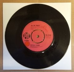 PETULA CLARK - YA YA TWIST / SI C'EST OUI (1962) - 7'' 45 DEVİR SINGLE PLAK