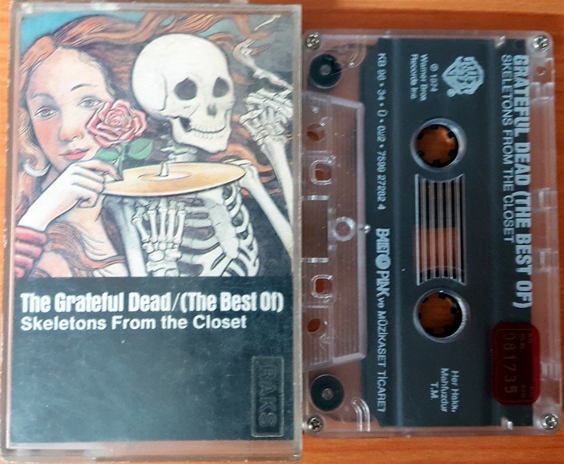 GRATEFUL DEAD - (THE BEST OF) SKELETONS FROM THE CLOSET (1996) BALET CASSETTE MADE IN TURKEY ''USED''