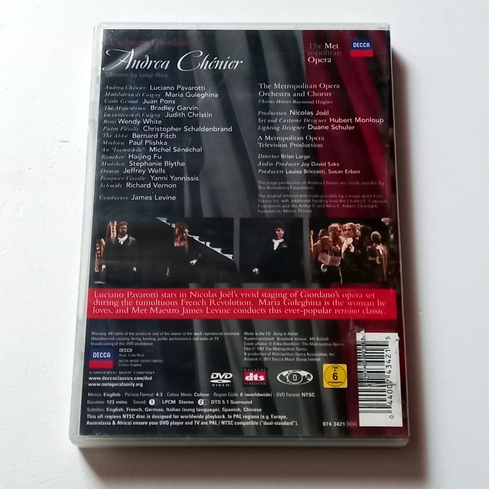 UMBERTO GIORDANO - ANDREA CHENIER - LUCIANO PAVAROTTI, MARIA GULEGHINA - THE METROPOLITAN OPERA ORCHESTRA AND CHORUS, KOND.: JAMES LEVINE  - DVD 2.EL