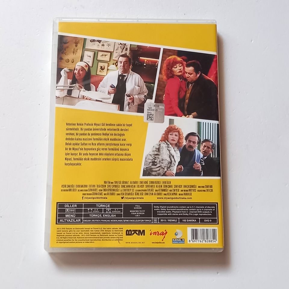 NİYAZİ GÜL DÖRTNALA - ATA DEMİRER, DEMET AKBAĞ, ŞEBNEM BOZOKLU, LEVENT ÜLGEN - YÖN.: HAKAN ALGÜL - DVD 2.EL