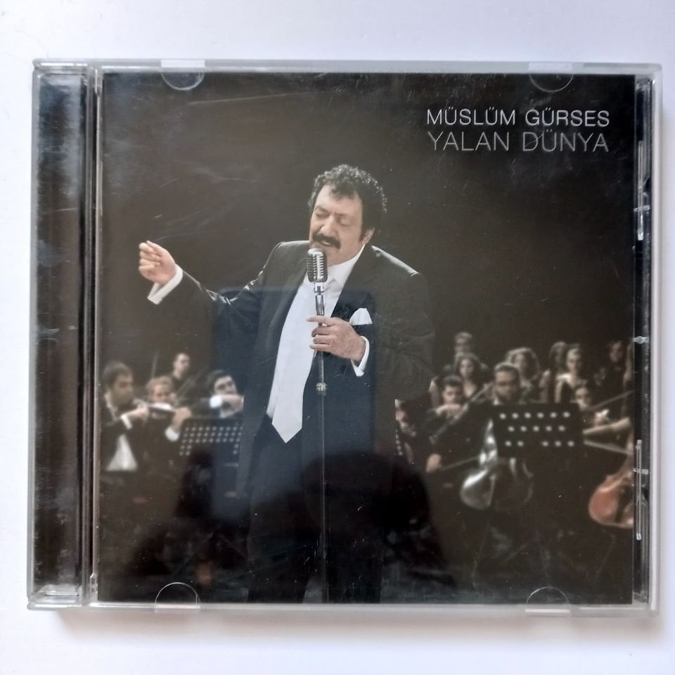 MÜSLÜM GÜRSES – YALAN DÜNYA (2010) - CD  2.EL