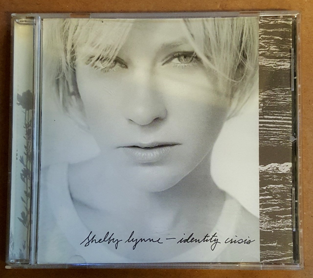 SHELBY LYNNE - IDENTITY CRISES (2003) - CD 2.EL