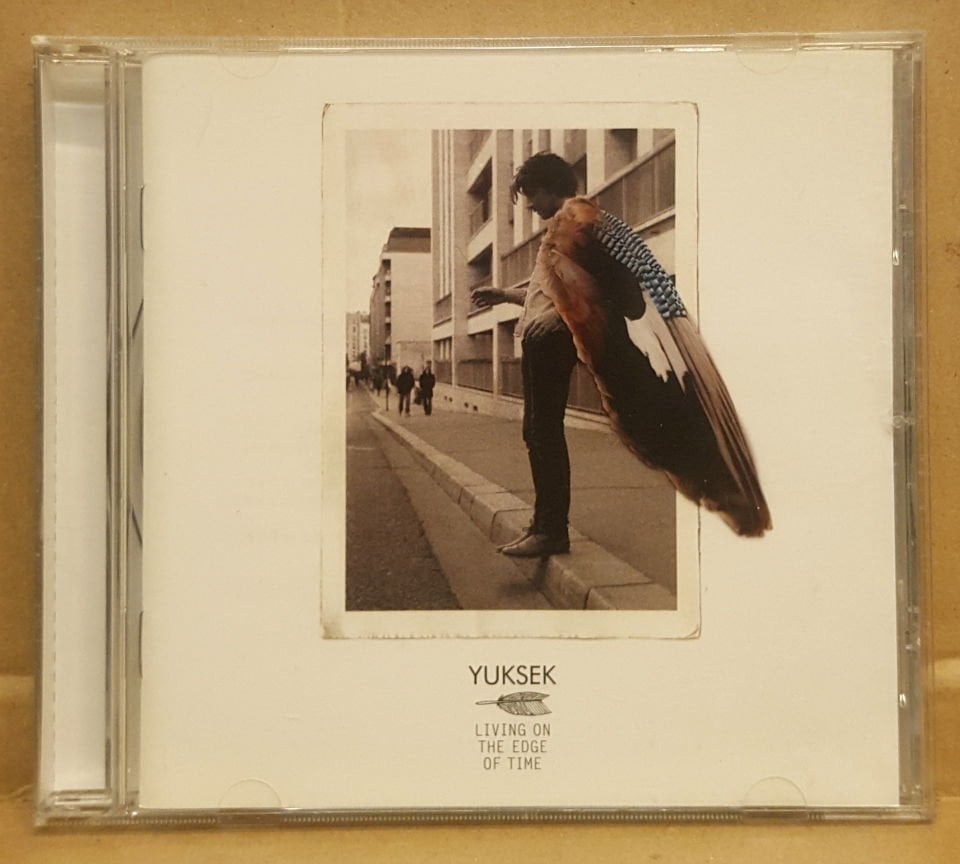 YUKSEK - LIVING ON THE EDGE OF TIME (2011) - CD SYNTH POP , ELECTRONIC / JEWEL CASE 2.EL