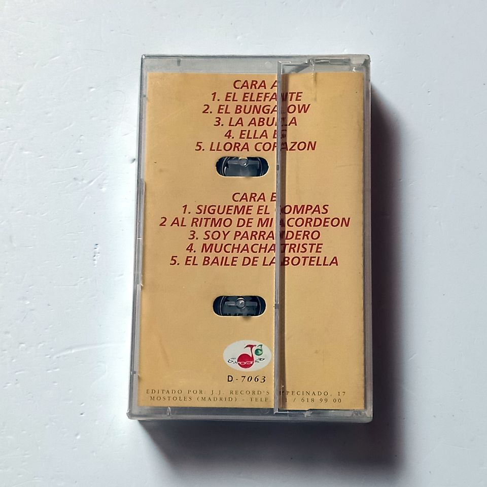 GRUPO EXTELESON - AUTOTITULO  - KASET SIFIR