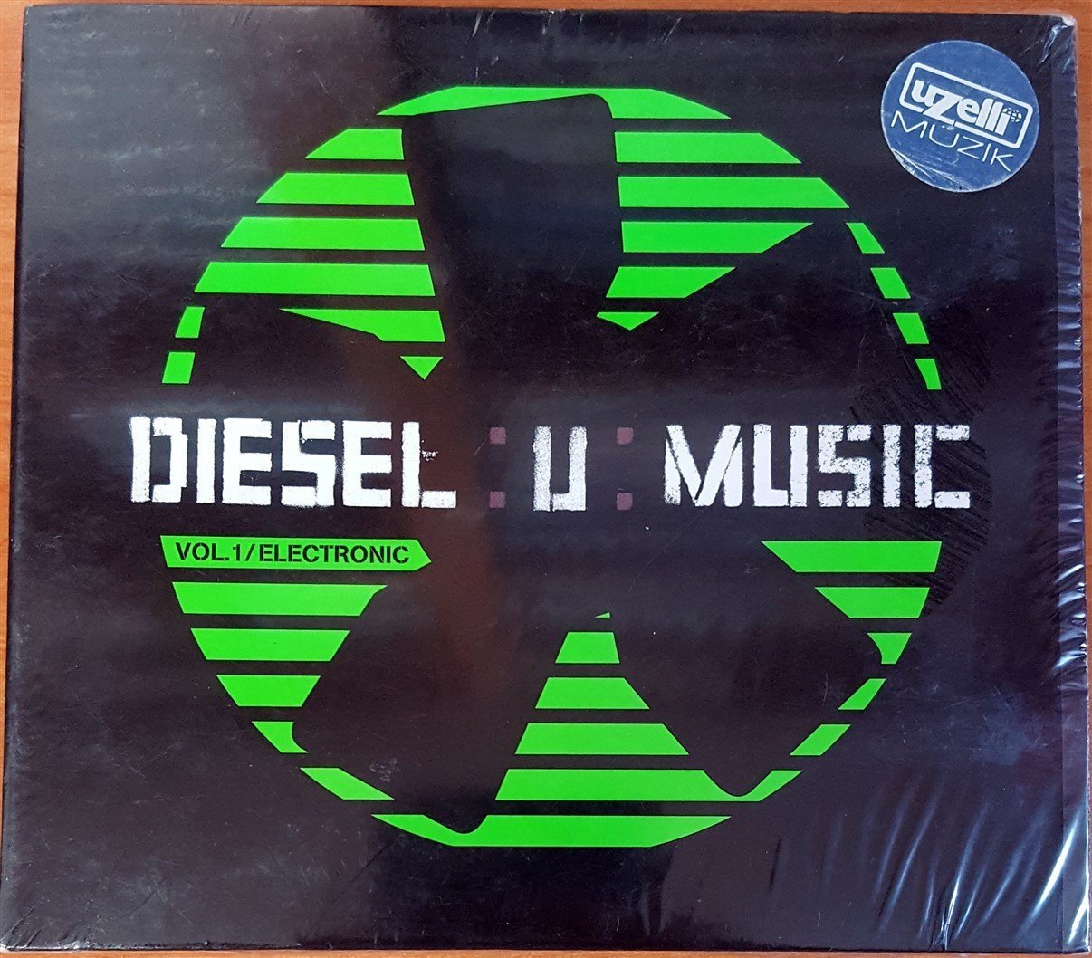 DIESEL U MUSIC VOL.1 / KARIŞIK ELECTRONIC MÜZİK CD SIFIR