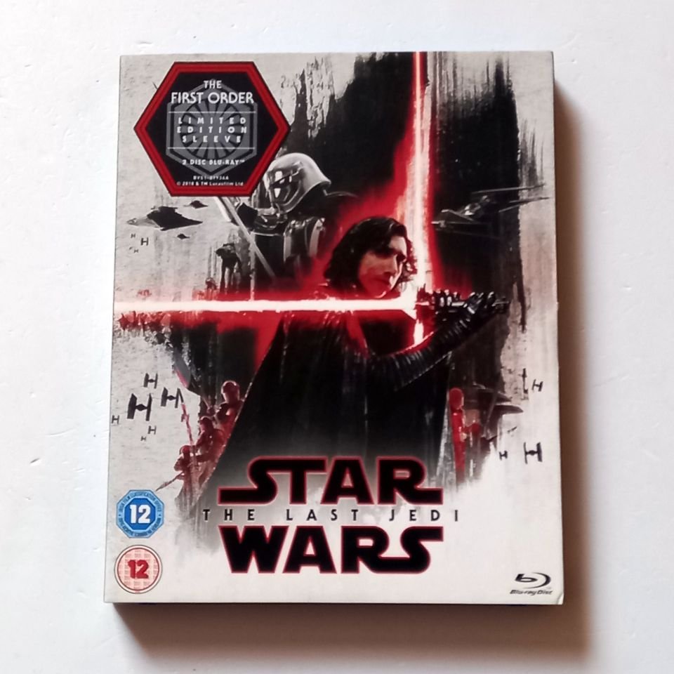 STAR WARS THE LAST JEDI - MARK HAMILL, CARRIE FISHER, ADAM DRIVER - YÖN.: RIAN JOHNSON - 2 DİSK BLU-RAY 2.EL SLIPCASE BÖLGE A-B-C TÜRKÇE ALTYAZI YOKTUR