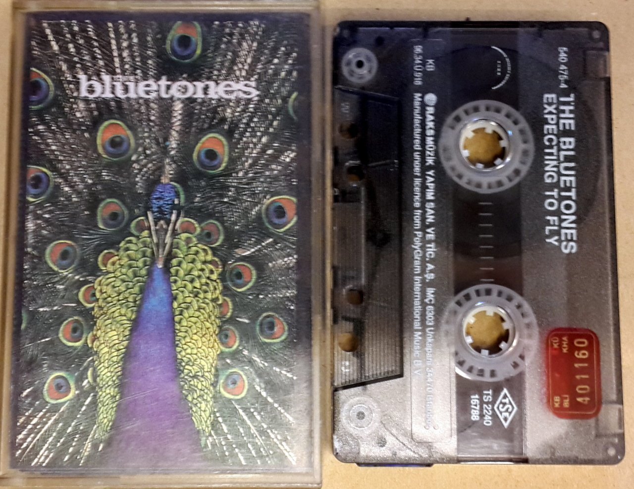 BLUETONES - EXPECTING TO FLY CASSETTE 1996 MADE IN TURKEY ''USED''