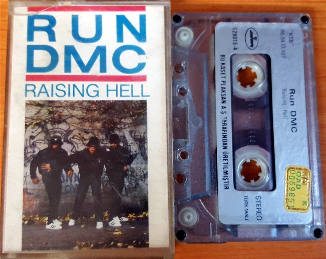 RUN DMC - RAISING HELL (1986) PLAKSAN CASSETTE MADE IN TURKEY ''USED'' PAPER LABEL