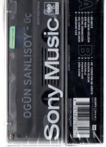 OGÜN SANLISOY - ÜÇ (2006) - KASET AMBALAJINDA SIFIR