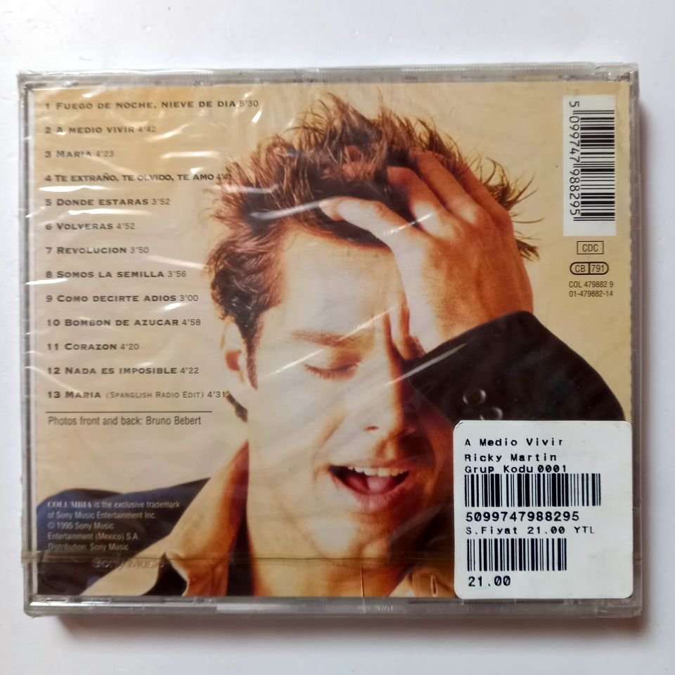 RICKY MARTIN – A MEDIO VIVIR (1997) - CD SIFIR