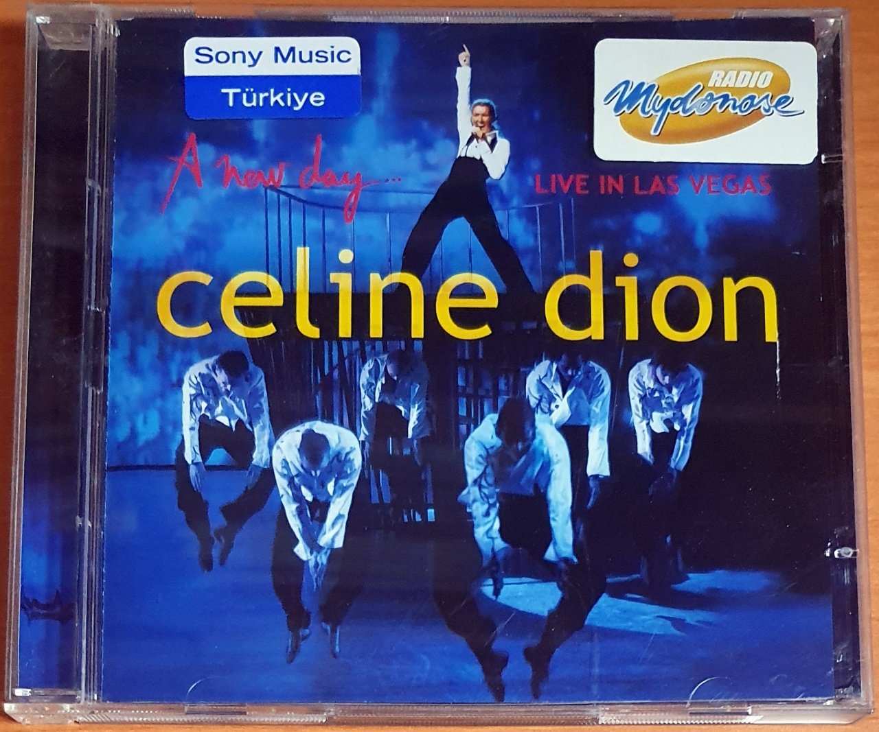 CELINE DION - A NEW DAY...LIVE IN LAS VEGAS + ONE YEAR ONE HEART DVD (2004) - CD+DVD 2.EL