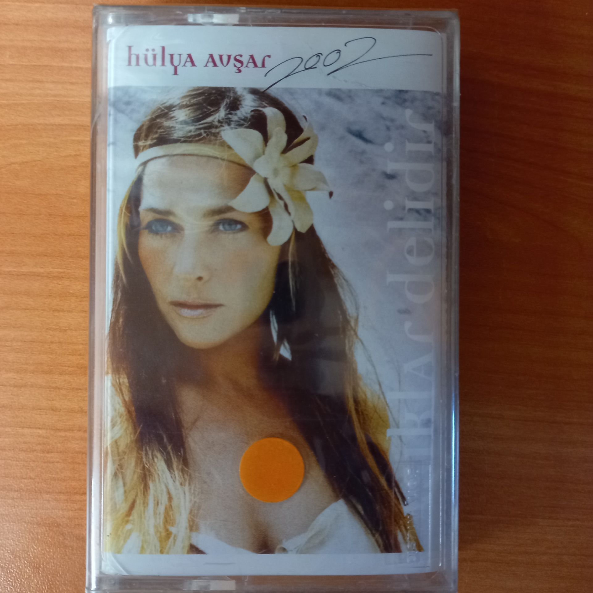HÜLYA AVŞAR - AŞIKLAR DELİDİR (2002) - KASET SIFIR