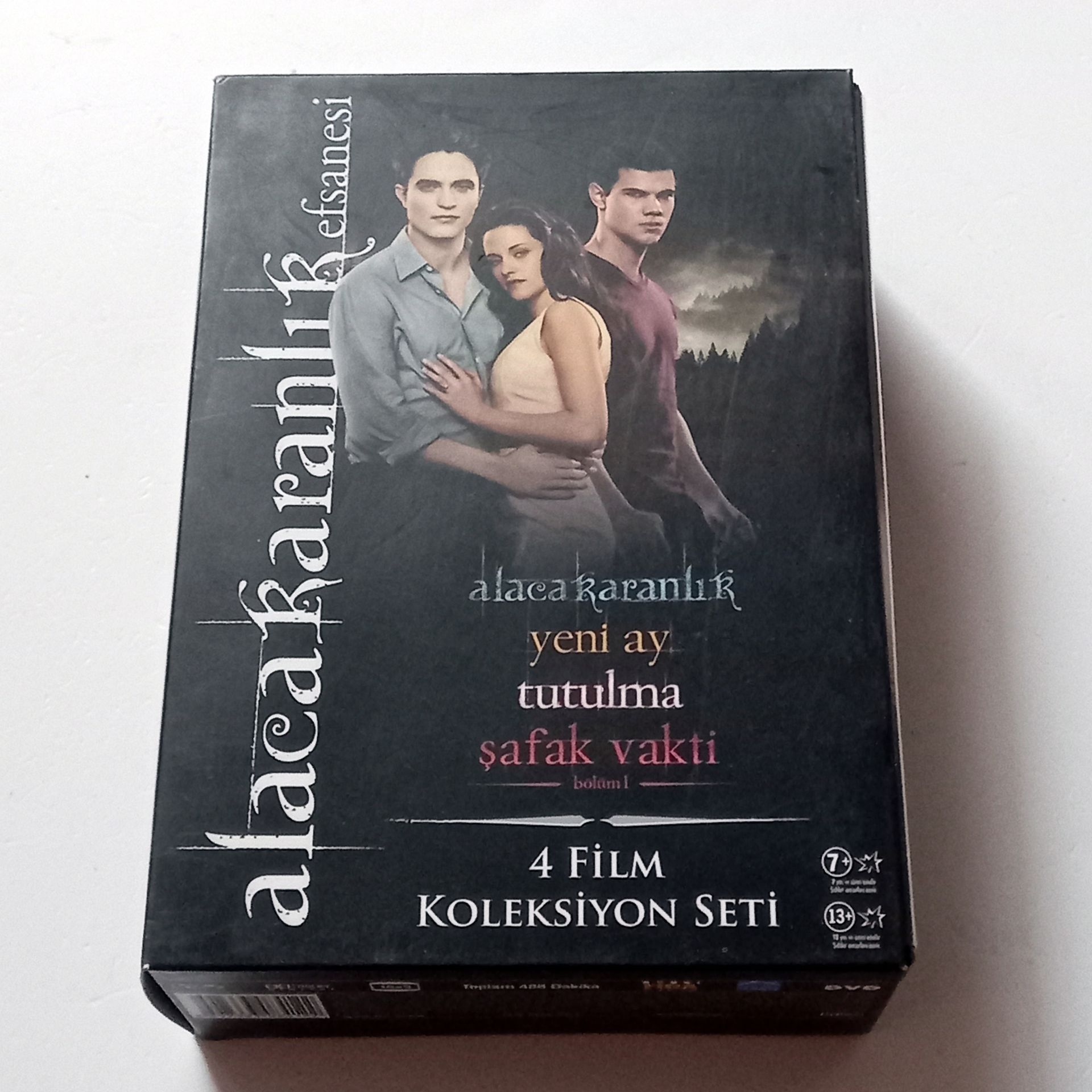 ALACAKARANLIK EFSANESİ - 4 FİLM KOLEKSİYON SETİ  - 4 DVD SET 2.EL