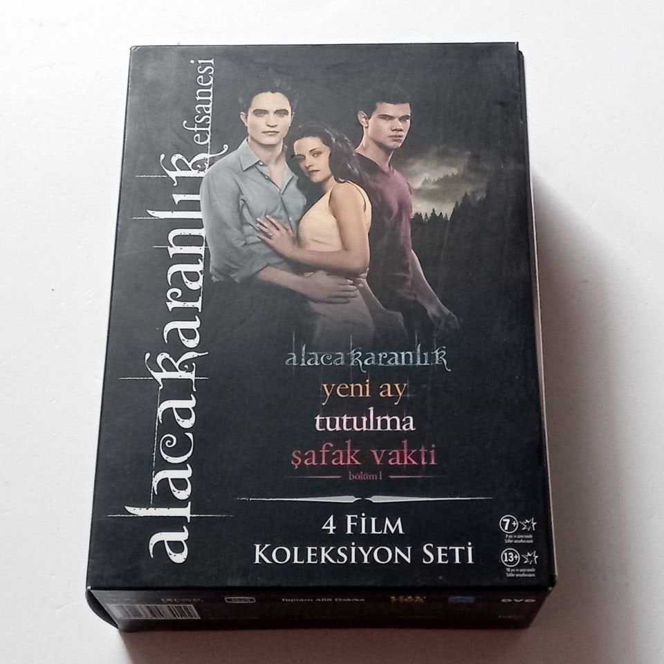 ALACAKARANLIK EFSANESİ - 4 FİLM KOLEKSİYON SETİ  - 4 DVD SET 2.EL