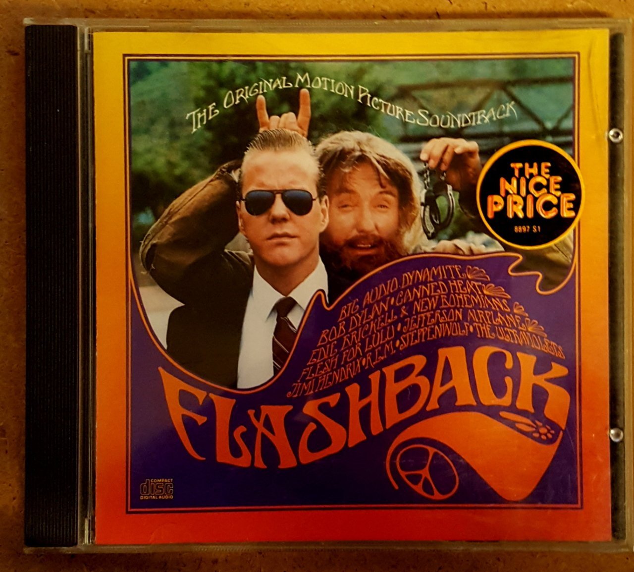 FLASHBACK SOUNDTRACK (1990) CD DYLAN R.E.M HENDRIX STEPPENWOLF FLESH FOR LULU 2.EL