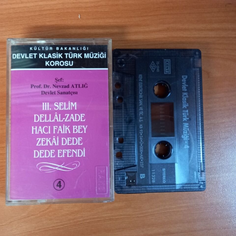 DEVLET KLASİK TÜRK MÜZİĞİ KOROSU 4 / ŞEF: PROF. DR. NEVZAD ATLIĞ (1993) - KASET 2.EL