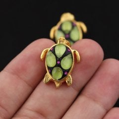 Kaplumbağa Modelli Peridot Doğaltaşlı Gümüş Küpe