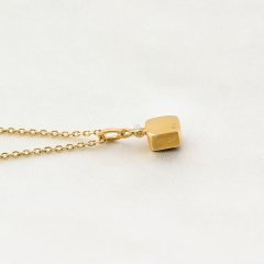Adeline Serisi Yakut Doğaltaşlı Minimal Gümüş Kolye