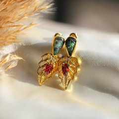 Yaprak Model Garnet ve Zümrüt Doğaltaşlı Gümüş Küpe