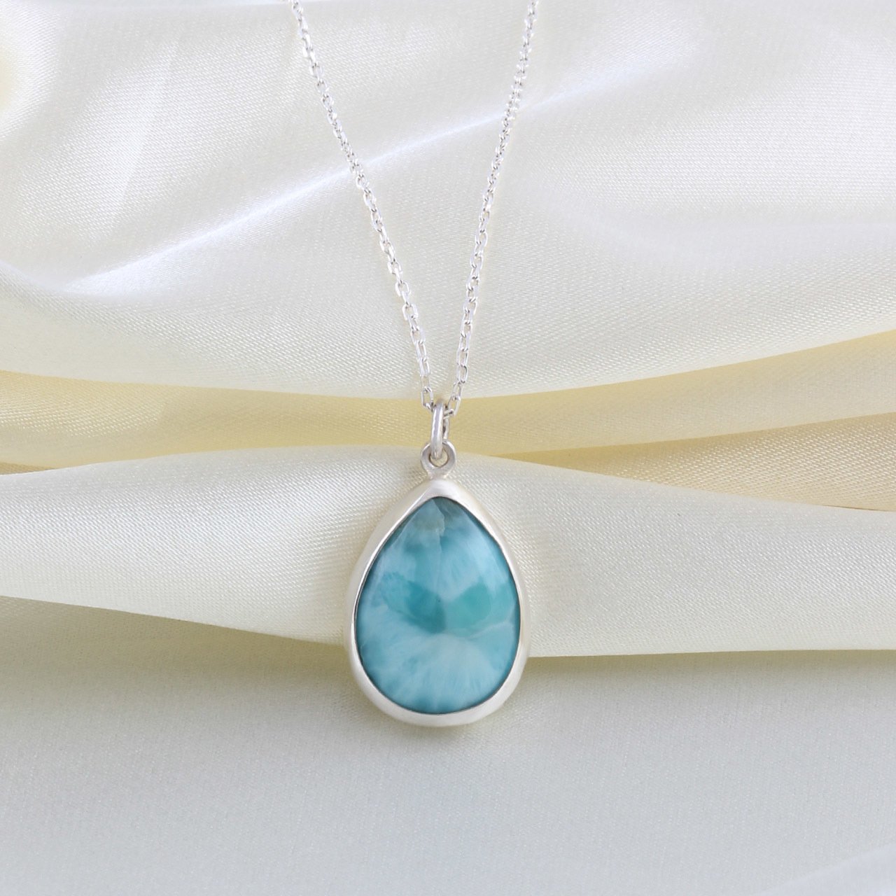 Larimar Doğaltaşlı Minimal Gümüş Kolye