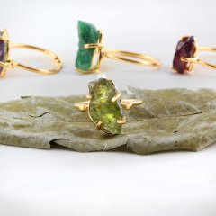 Peridot Ham Doğaltaşlı Tırnaklı Gümüş Yüzük